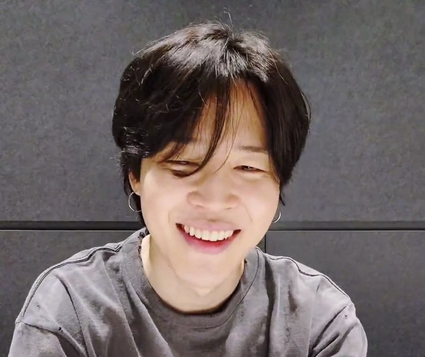 jmnsource's tweet photo. jimin’s smile is everything to me https://t.co/UCI2iE8IN6