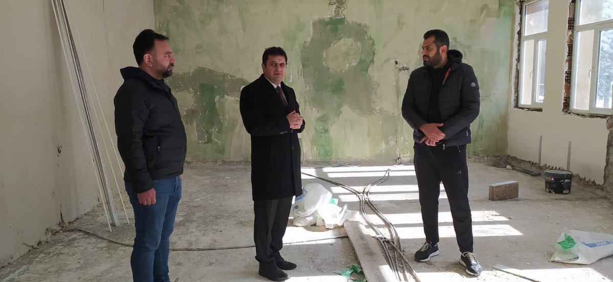 Erzurum_Mem's tweet photo. ▪️İlimiz gastronomisinin tanıtımı için yeni adımlar atıyoruz.

İl Millî Eğitim Müdürümüz Sn. @skaygusuz ve Müdür Yardımcımız Sn. Mücahit Korkut, Erzurum Olgunlaşma Enstitüsünü ziyaret ettiler. İnşaatı devam eden "Yöresel Yemekler Restoranımız" hakkında bilgi aldılar.

@tcmeb https://t.co/DDRytjs7HX