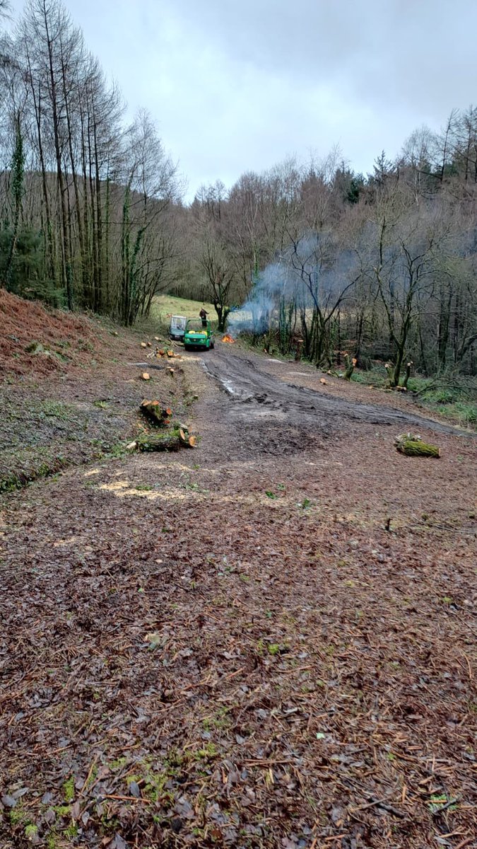 It’s opening up day! Top work by our greenstaff Nigel &amp; Jordan in clearing the way for a new par 3
#returnto18holes