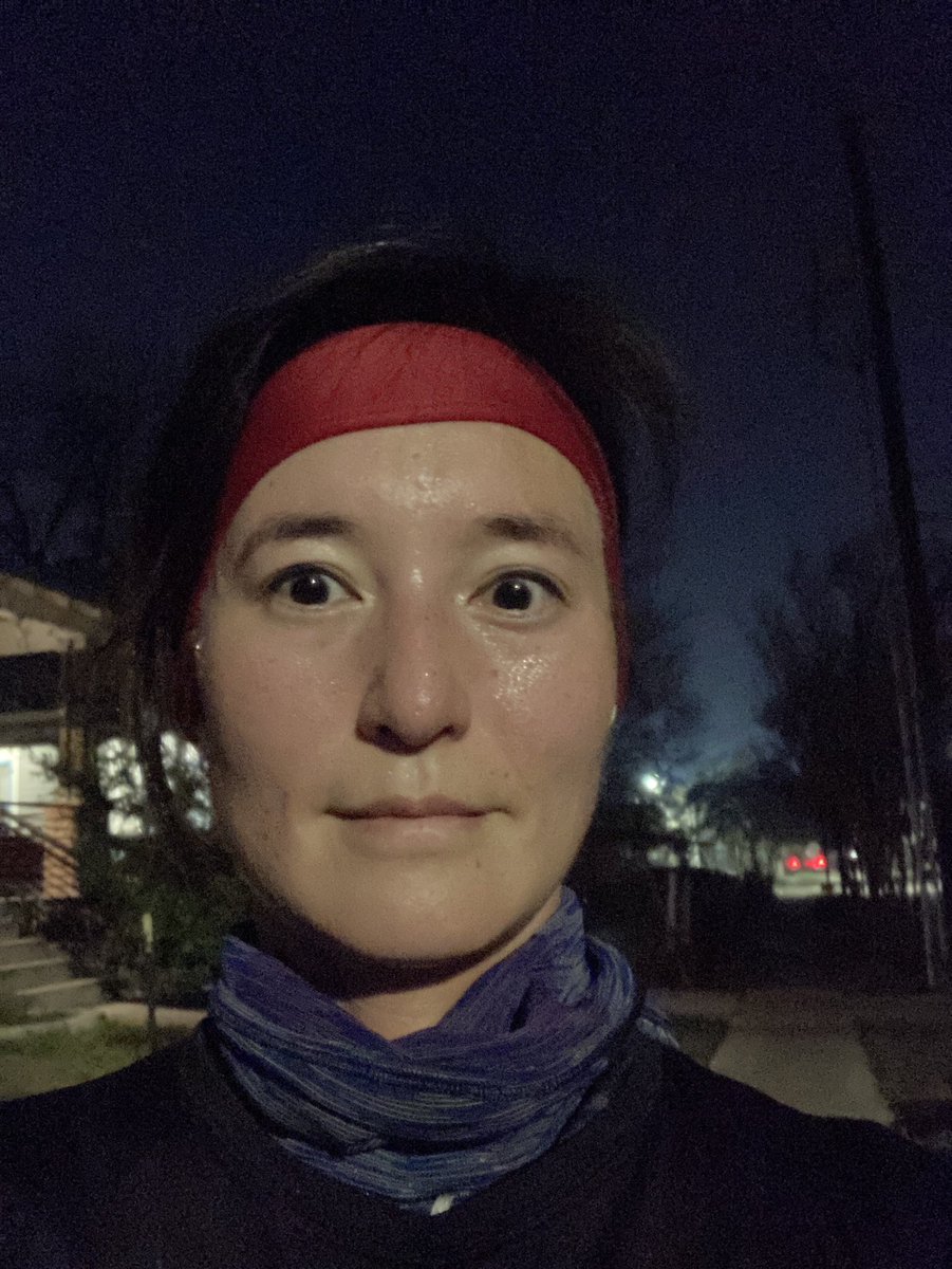 I have a long day in the OR today. So when do I get the miles in for the #GetOffYourAAS fitness challenge? 4:30am!! 🏃🏻‍♀️ It’s a little chilly in #SATX Sponsor our team The Alamoncs! #ASC2023 aasfoundation.org/get-off-your-a…