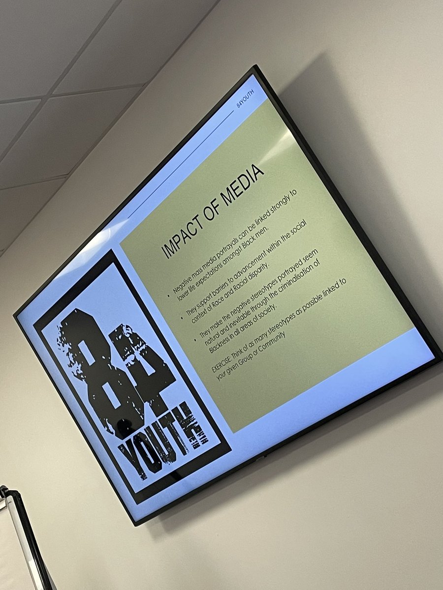 Next up Akemia Minott from discusses the drivers of serious youth violence and perpetual trauma. Engaging discussion and so much food for thought… #traumainformed #systemicracism #safeguardingconf23 @RachelFosterOE @JessLaneOneEd