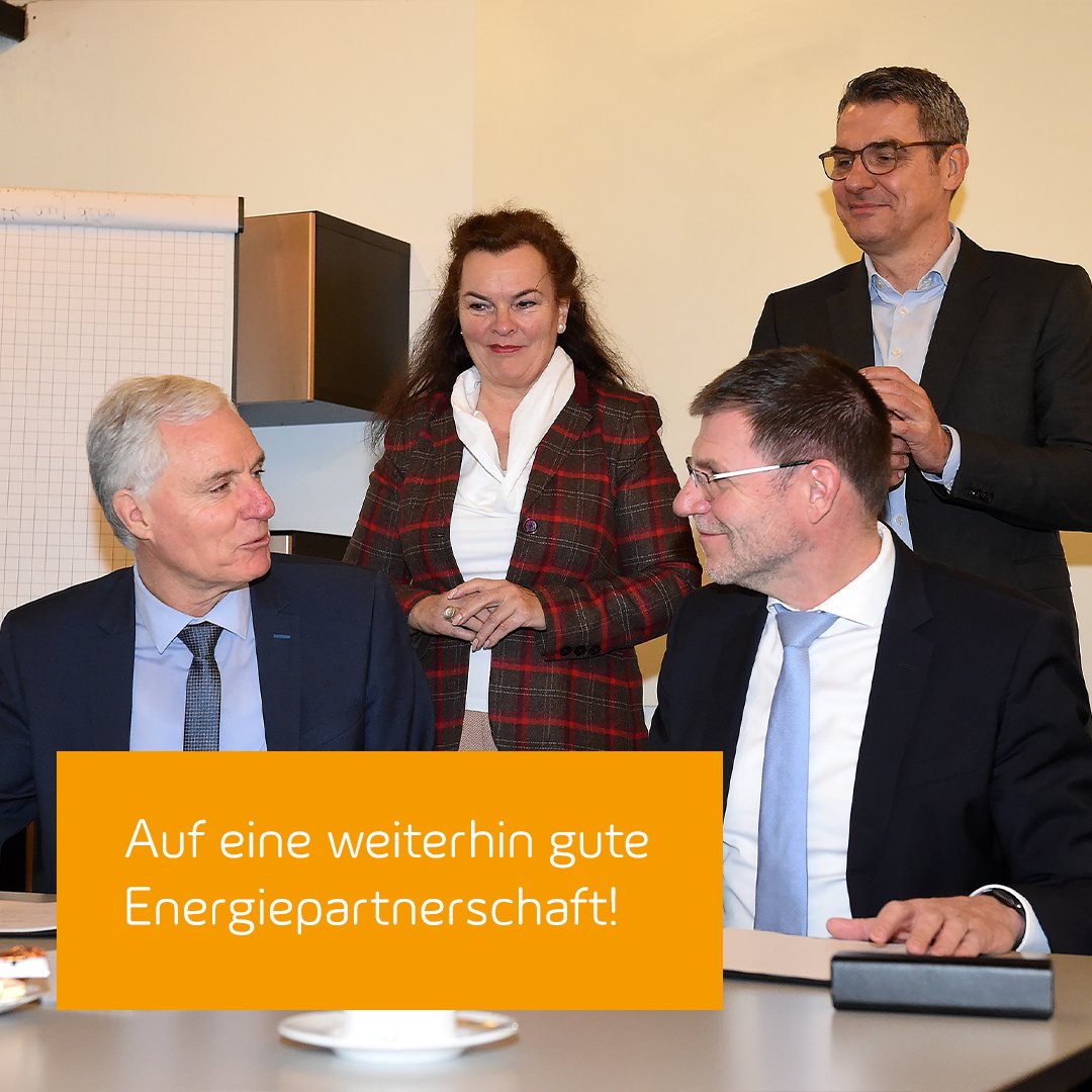 Die Stromversorgung in Alfter ist für die nächsten Jahre gesichert! Der Gemeinderat hat einstimmig den seit 56 Jahren bestehenden Strom-Konzessionsvertrag um bis zu 20 Jahre verlängert. 🤝 Wir bedanken uns für die erfolgreiche Zusammenarbeit. 
#konzession #stromnetz #alfter
