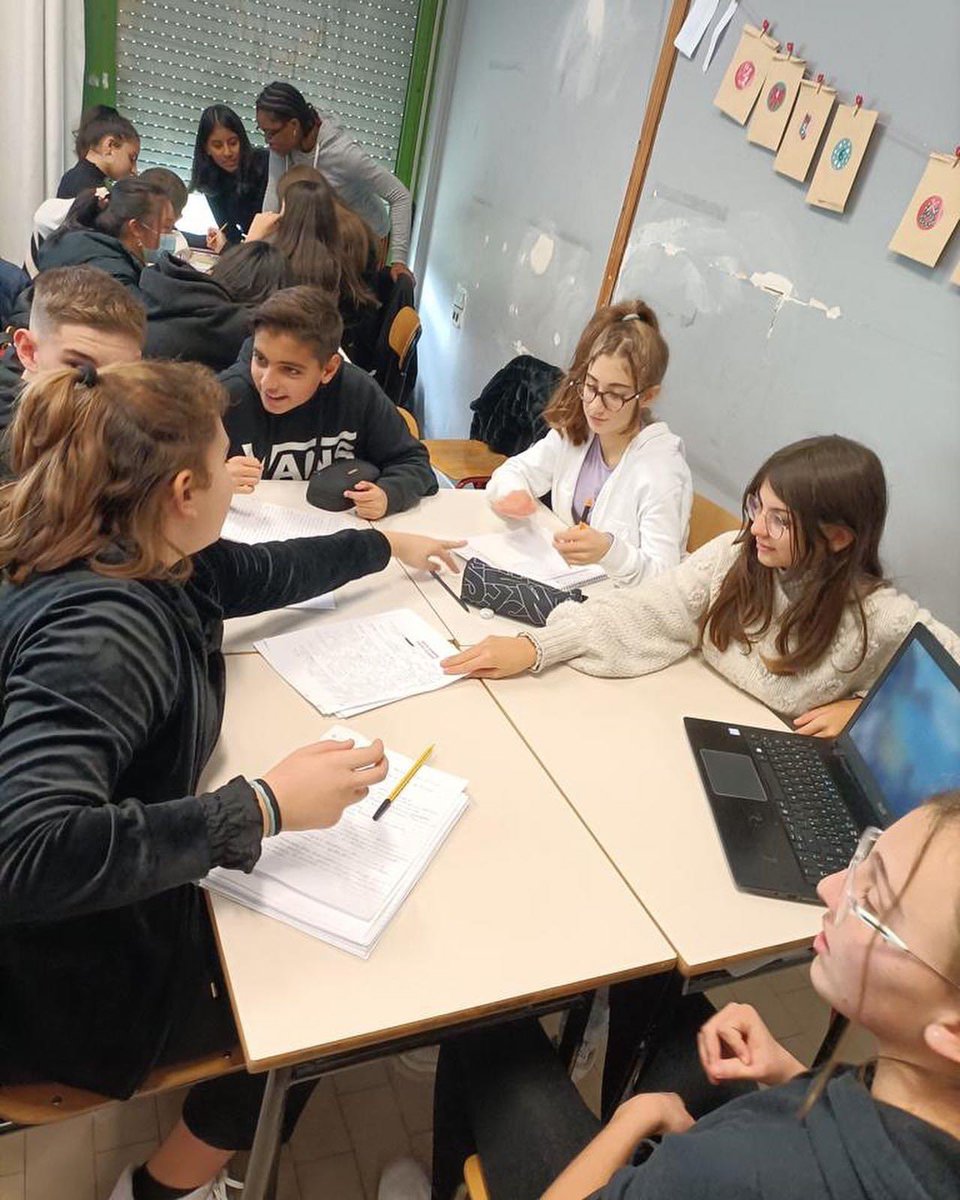 urbanpira3d's tweet photo. Lavorando alla lezione due: analizzare i dati. #ASOC2223 #3d #asocwall #asoc https://t.co/sazVjpo1iA