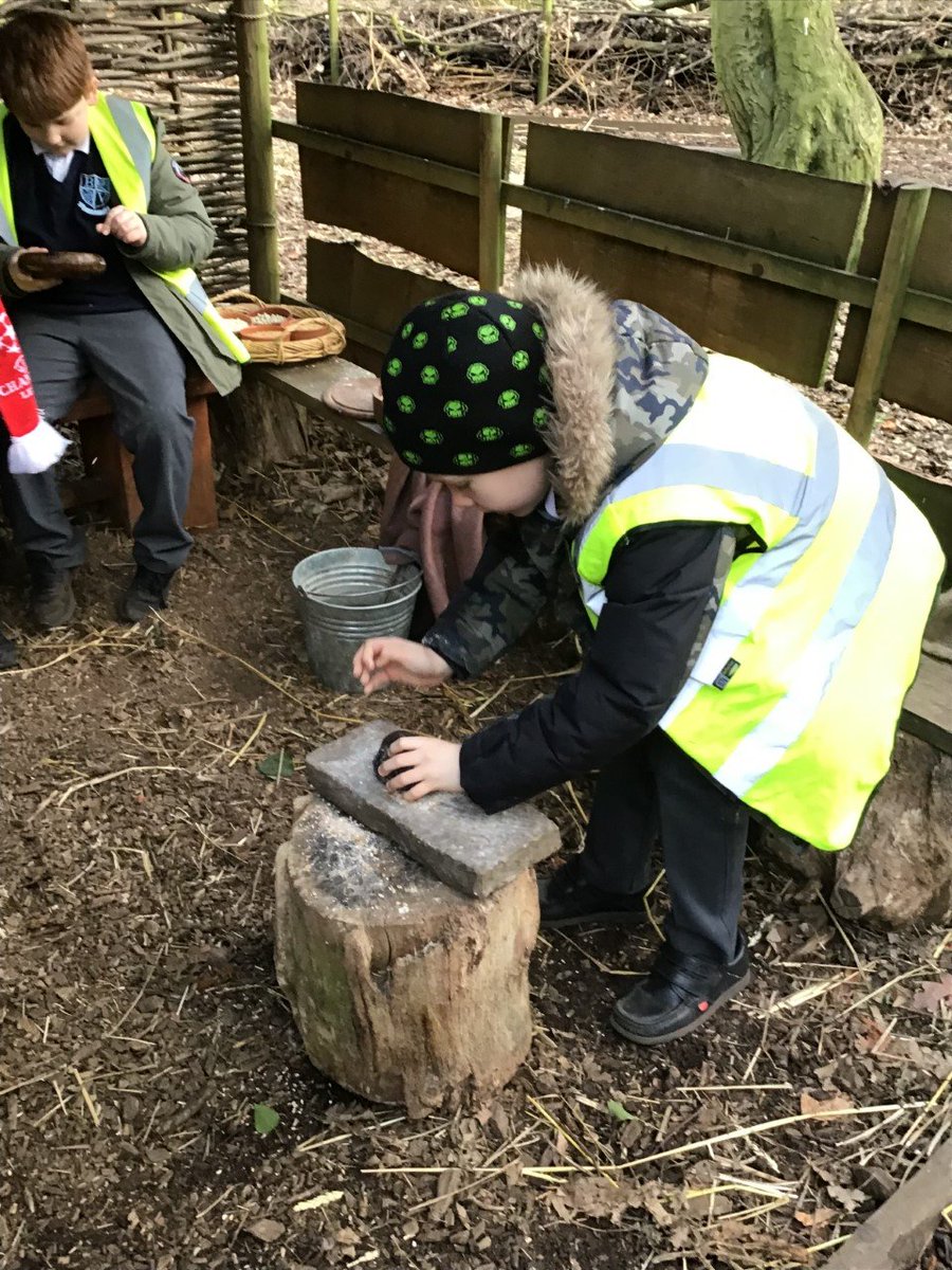 MrJonesBVP's tweet photo. We had a brilliant History trip yesterday to @tatton_park! We really enjoyed learning all about the Vikings and Anglo-Saxons @BelleValeSchool 

https://t.co/UPjQcmWjOh https://t.co/2R2DUODI1w
