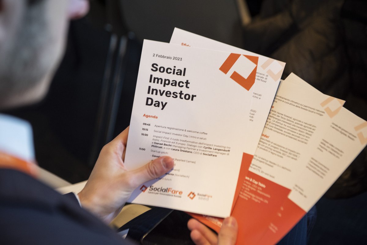 SocialFare tweet media