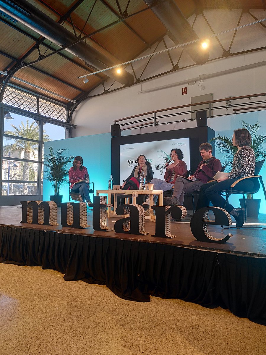elfarcooperatiu's tweet photo. 🗣️Aquest matí participem al #vulnerarts @FundacioCarulla en el debat sobre #culturatransformadora Mutare Contrast amb la nostra experiència en el projecte de la @TorretaDisseny.
#dissenyinclusiu
@TGNAjuntament @TGNcultura https://t.co/anBqOAjyFZ