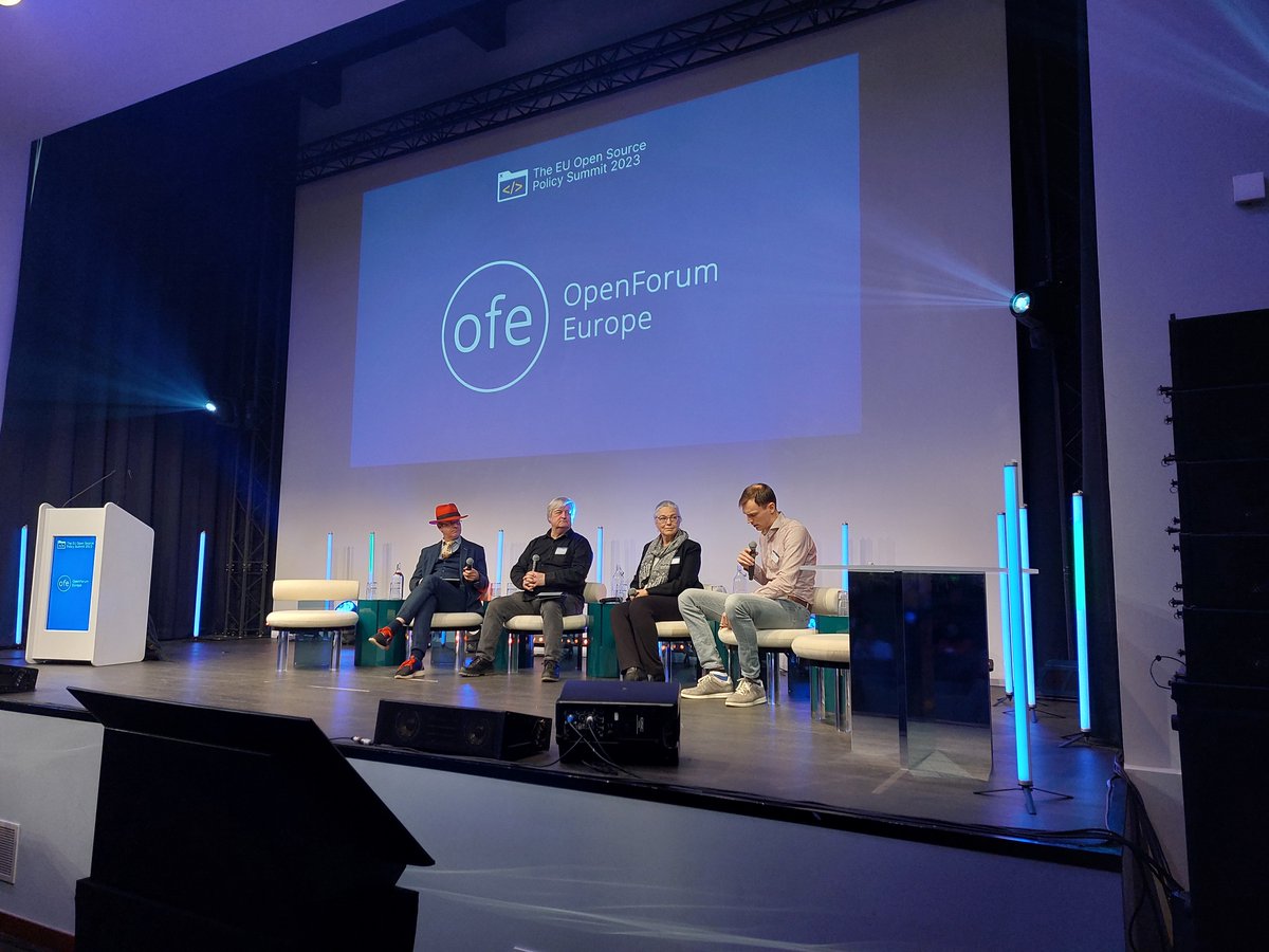 We need to engage earlier in developing digital policies as the open source community - 
<a href="/JamesALovegrove/">Lovegrove 🇺🇦</a>, <a href="/webmink/">Simon Phipps</a>, <a href="/MAertsen/">Maarten Aertsen @maarten@tooting.ch</a> &amp; <a href="/debbryant/">Deb Bryant</a> discuss how to avoid unintended consequences to OSS in lawmaking

accelevents.com/e/the-eu-open-…

#EUOpenSource