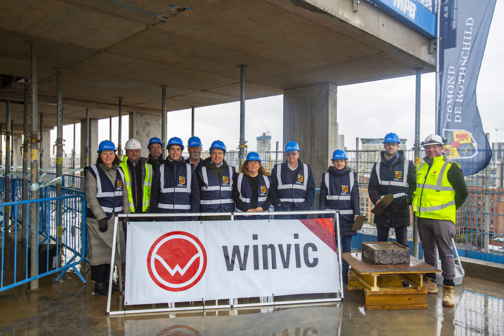 BuildZone_10yr's tweet photo. Winvic tops out Birmingham BTR development https://t.co/mnvvkD3w0Z https://t.co/87pxp5DmcF