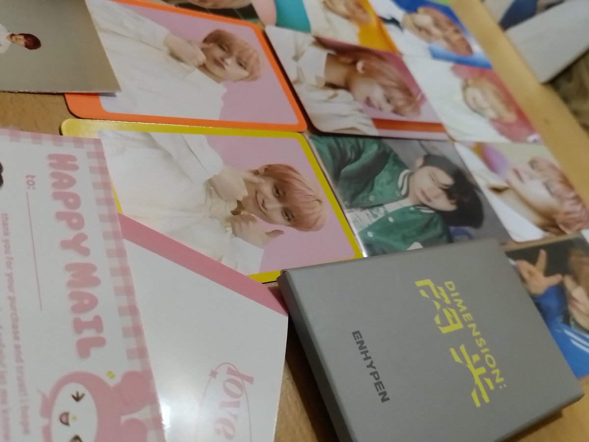 rashhtwt's tweet photo. 💌: #parwkjayzfeedbacks #rashmails
      
     hii @parwkjayz! sunoo sadame japan pob and dicon pcs arrived home na poo! thank u so much fr the safe packaging and also sa freebies, this pocas made my day so much kahit hindi aq naka attend ng concert, i'm still happy huhu tysm! 💗 https://t.co/WUUXPjeDG6