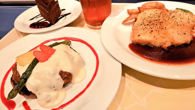 ディズニーってご飯美味しくなったよね～。
18年くらい前まで値段高くてマズかったのに、てこ入れ成功して良かった☺️ 