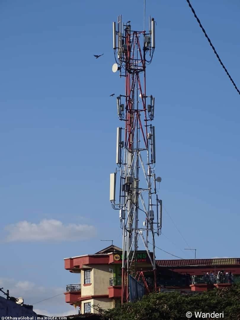 a3Route's tweet photo. 14:48 Monkey spotted on top of a mobile phone mast at Chaka town in Kieni, Nyeri county.
📸 Wanderi Muhoro  https://t.co/pKYK7dTA0D via @OthayaGlobal