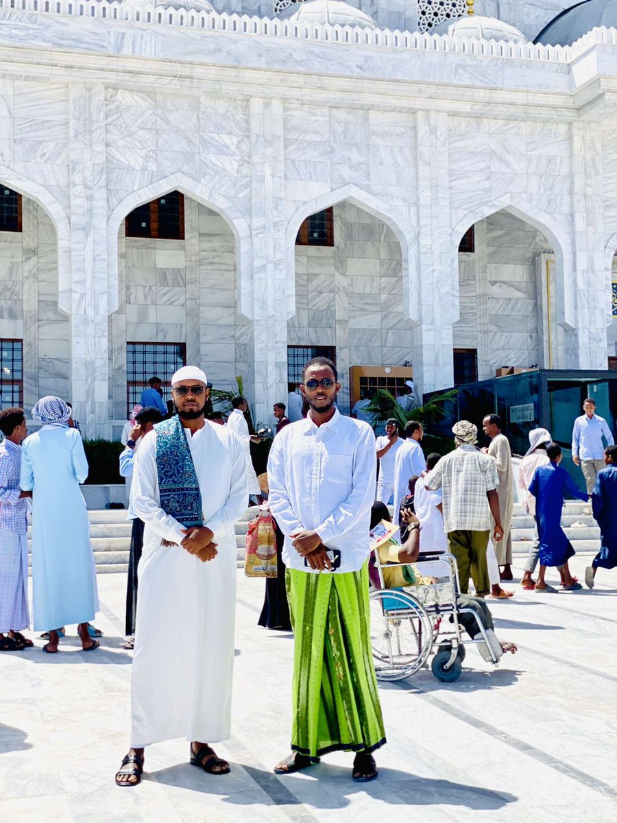 Nuursalal's tweet photo. Waxa,manta ku wada jiimcesanay..
#Masajidka #Ali #Jimcale..
Walalke @SharmakeAbdi4.. https://t.co/R12LzbF7GK