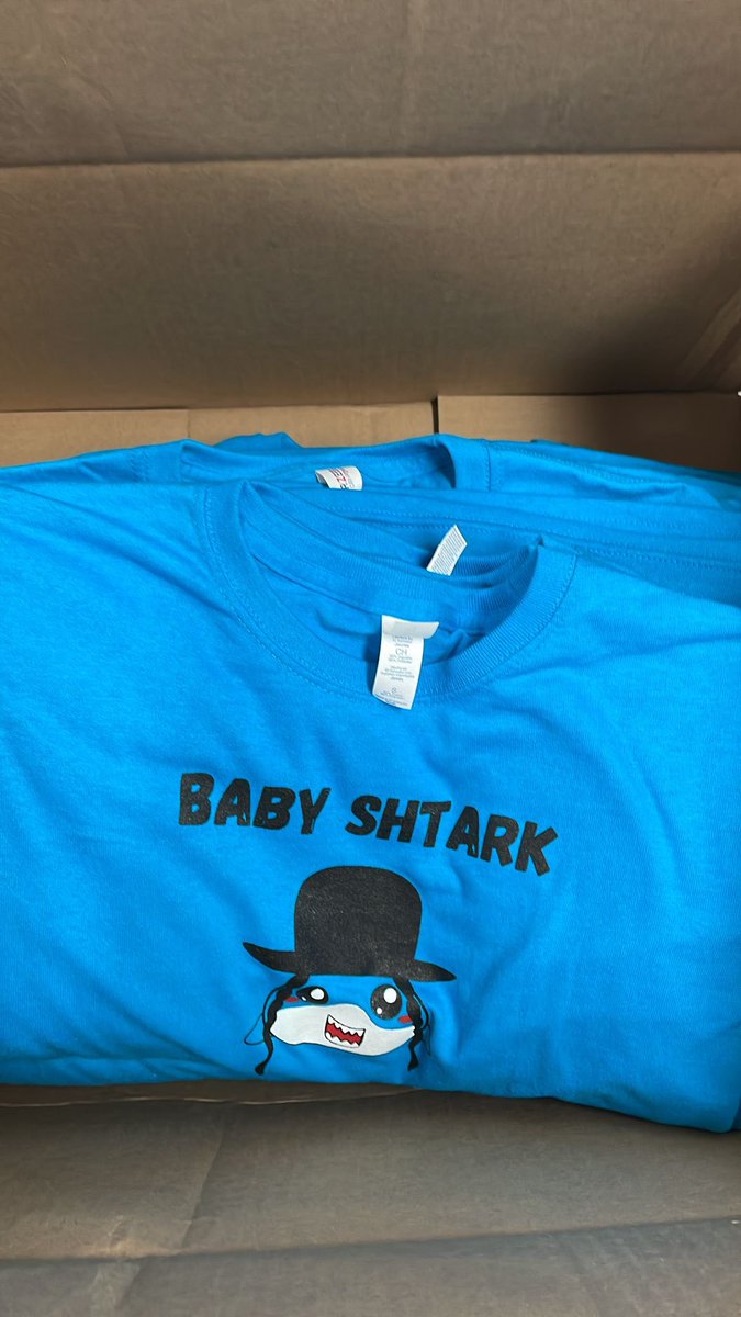 FrumMerch's tweet photo. 🚨🚨🚨The people spoke and we delivered! Get over to the YU @seforimsale starting this Sunday, February 5, and grab your limited edition Carolina Blue “Baby Shtark” youth t-shirt! Looking at you bubbies and zaides 👀 @AriBermanYU https://t.co/Ot0CelhFeY