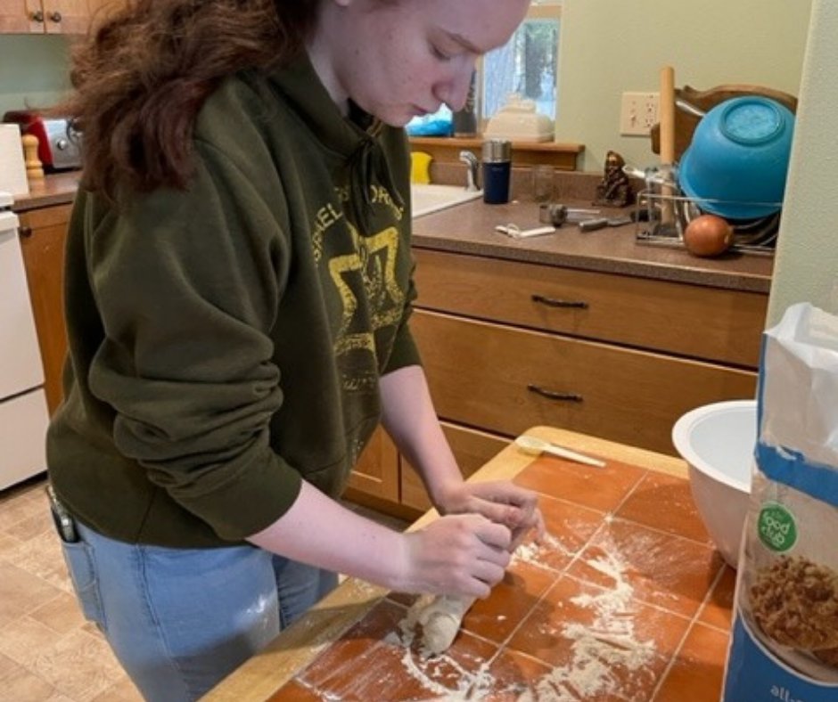 EchoSprings_ID's tweet image. Learning life skills and self-sufficiency can be as fun as it is powerful! 🍴🍽

#echosprings #echospringstransitionstudycenter  #freshstartforyoungadults #findyourpath #empoweringyoungadults #findyourpath #bestlife #liveyourbestlife #thehelpyouseek #thehelpyounee