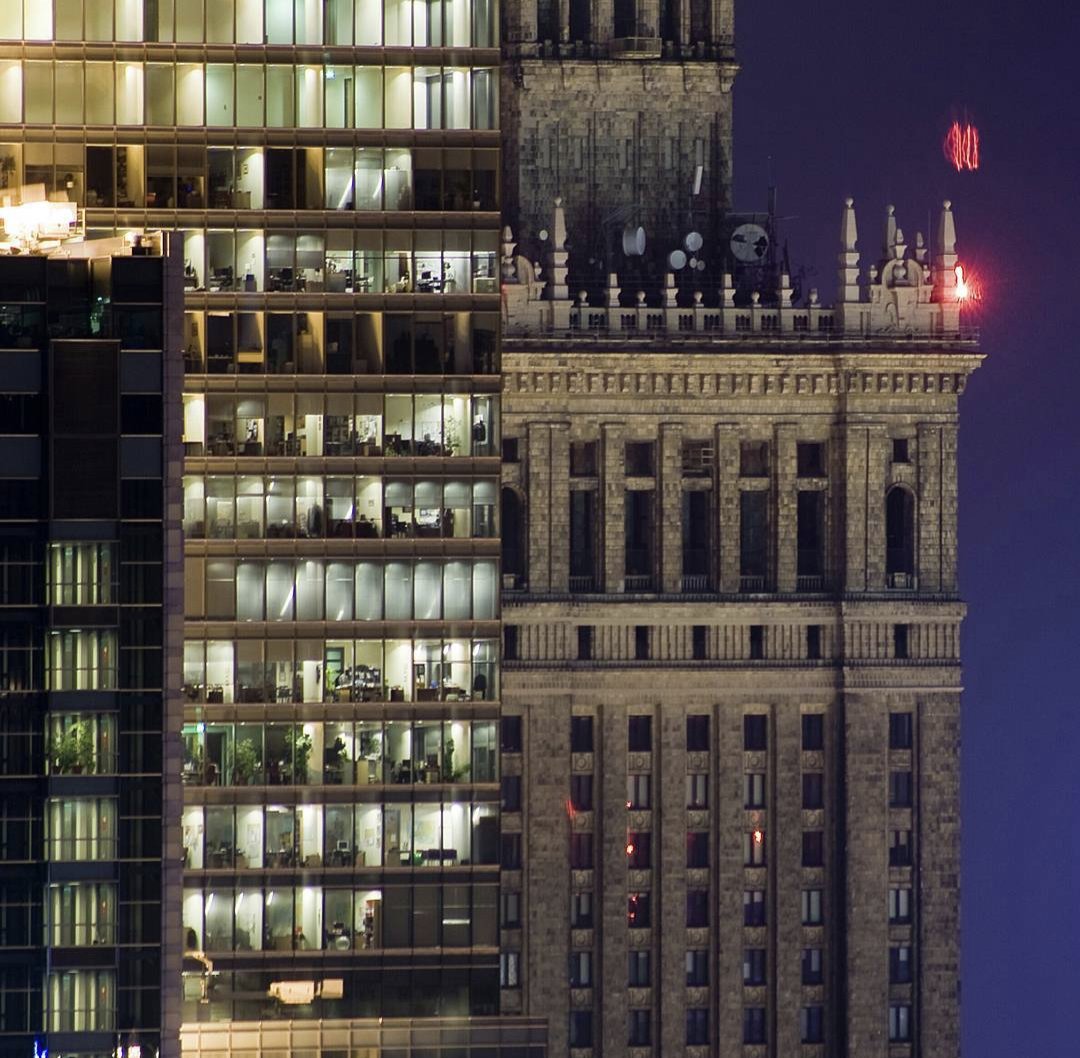 kunigg's tweet photo. @hashtagalek @warszawa @Go2Warsaw Z nieco innej perspektywy https://t.co/ljB7yn6JPB