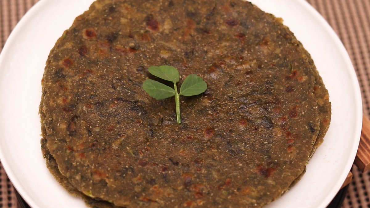 MilletsOdisha's tweet image. Bajra is a rich source of iron, calcium and fiber. It also is beneficial to consume this millet during winter.
Watch the full video of the preparation of Bajra Methi Paratha Recipe in the link--&amp;gt; youtu.be/6LuShgY5i34
#Odisha #odishamilletmission #millets #MissionShakti #omm
