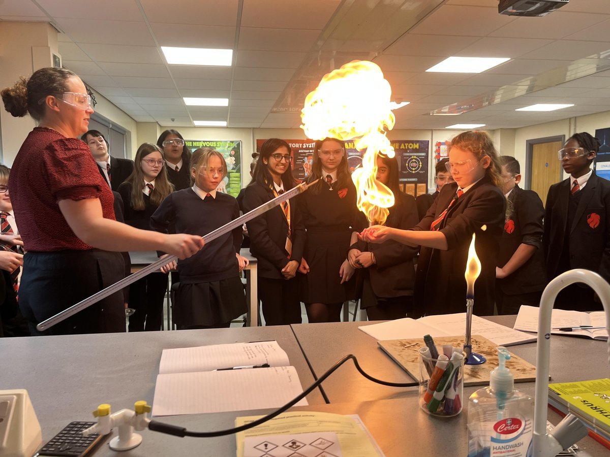 LadybridgeHigh's tweet photo. Year 7 have been learning about #combustion of fuels in #science 🔥 #LadybridgeLearners #curiosity #practicallessons https://t.co/oM0ORBSYne