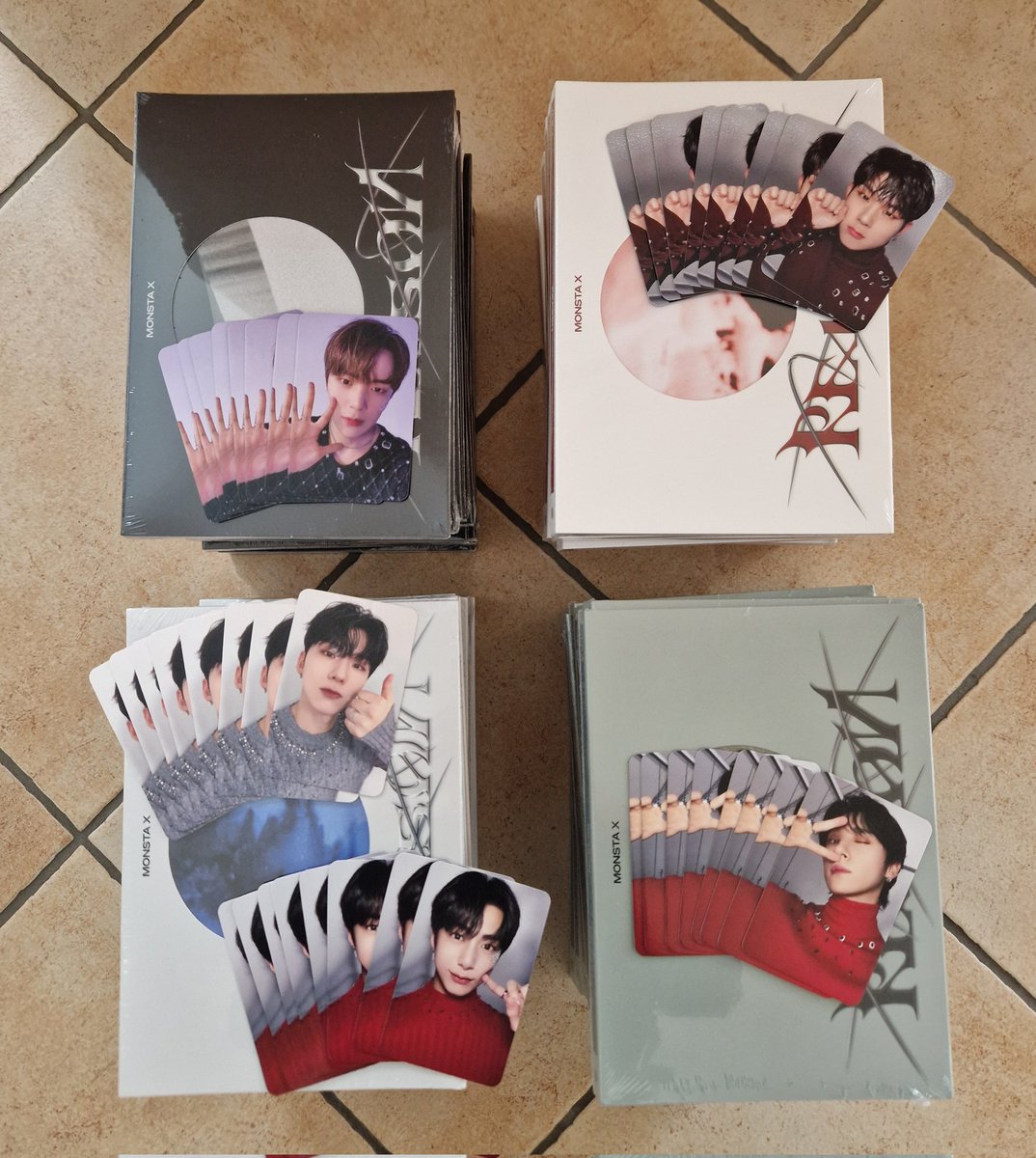 imxinterstellar's tweet image. #imxinterstellarupdates
the first two batches of MMT albums that were scheduled to arrive on Monday were already delivered today and everything has made it safely 🥰 I will now wait for the remaining 2 packages and then start sorting everything