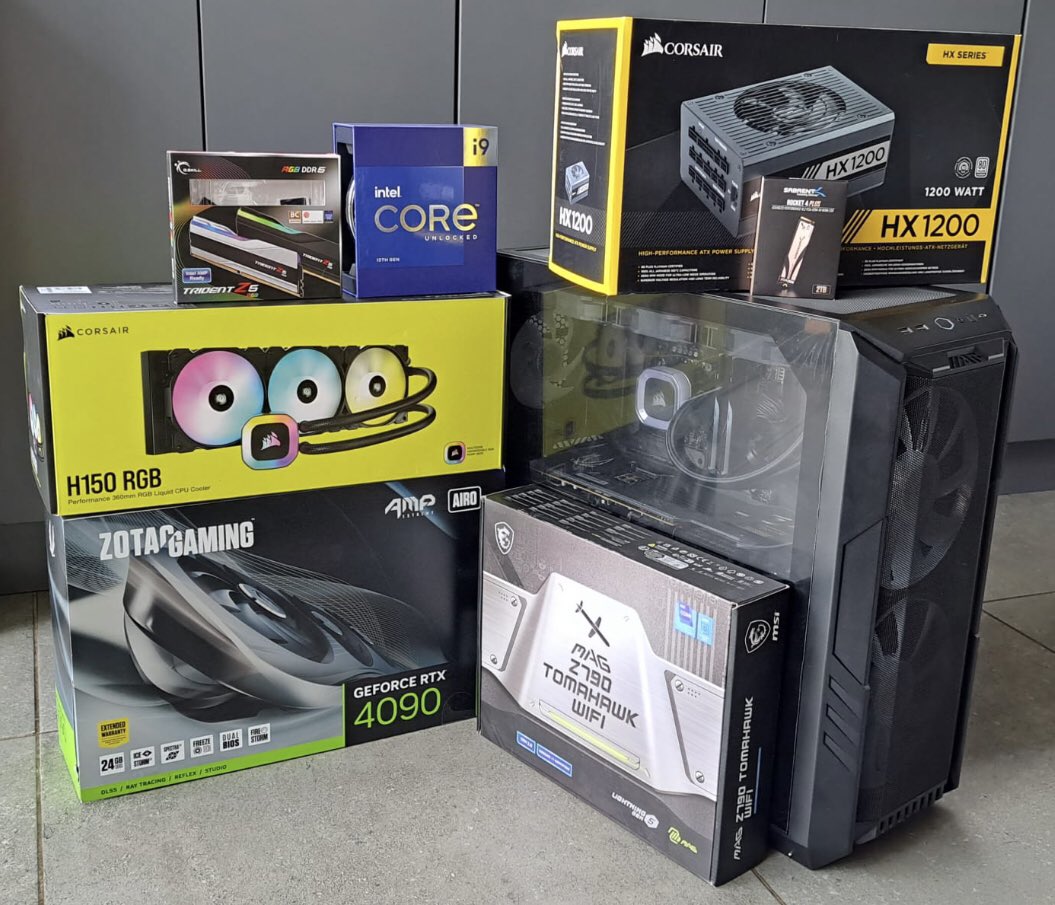 MY NEW PC ARRIVED! Here is a quick peek. I will post proper pics when it’s all plugged in and lit up 😊