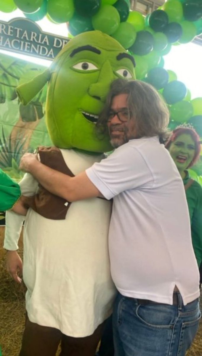 ClaudialuciaRC's tweet photo. Así como la @FiscaliaCol está investigando a un alcalde y su flia por enriquecimiento ilícito, ojalá inicie la investigación al Director del BIF por presunto acoso sexual a las mujeres. Que el silencio no los convierta en complices como ya lo es el alcalde @MiguelMorenoSu https://t.co/owGTQzBUGz