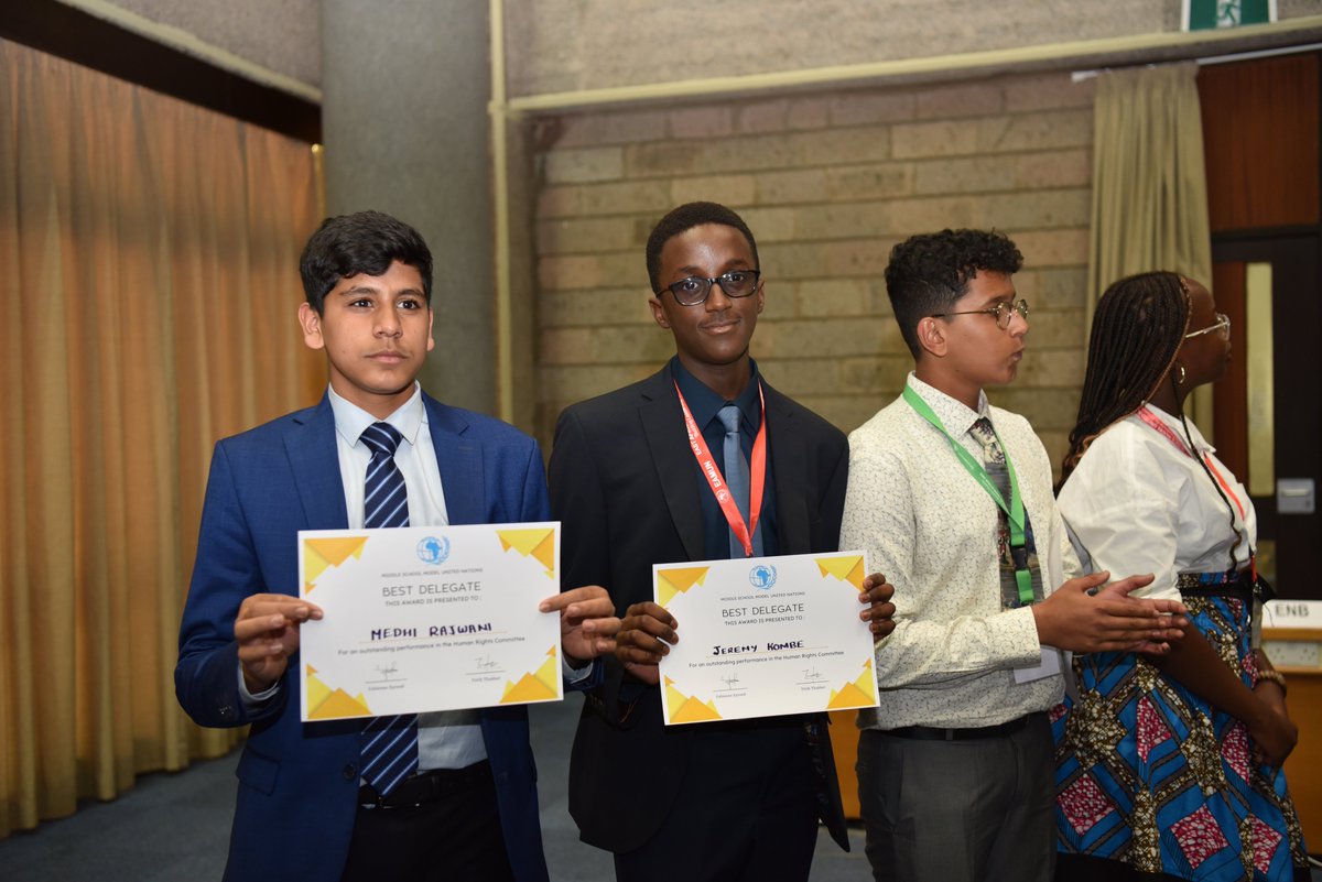 FoundationVeer's tweet photo. RT unhabitatyouth: RT @unicnairobi: Closing day for the Middle School Model UN 29th Annual Conference. Pupils from 26 schools discussed very pertinent issues ranging from Human rights, Ecology to Environment. #MSMUN #modelunitednations #Ubuntu https://t.co/02OzdbZ8h5