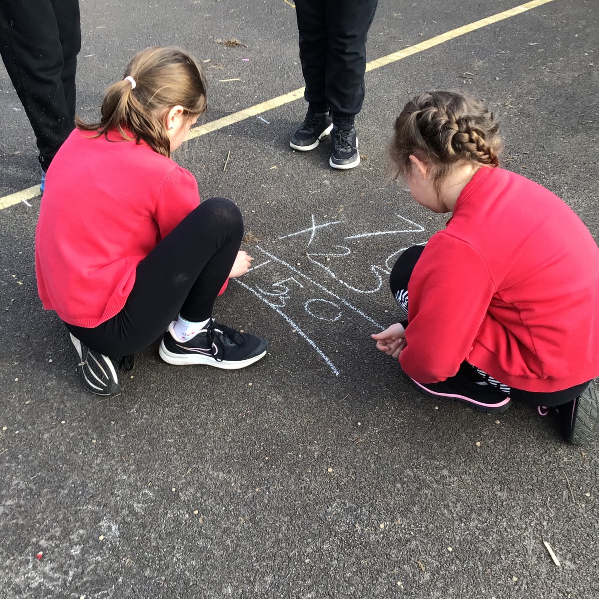 SJeffriesPPSA's tweet photo. Buzzard Class went outside for #NumberDay today. Ascending, descending, prime, odd, even, multiple, bar graphs, multiplication, measuring……..Great teamwork Buzzards! @Pawlettprimary @LBlythPPSA @LisaDadds @NjenkinsTPLT #ProudofPawlett #TeamTPLT https://t.co/lu0RxTZs4s