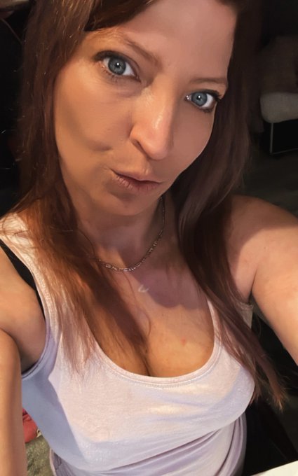 Was magst du jetzt mit mir anstellen?   Schreib es mir in die Kommentare.💦💦💦💦 https://t.co/lInX90zc6<a href="/tag/dirtyblowjob"class="tags"><span>#dirtyblowjob</span></a>