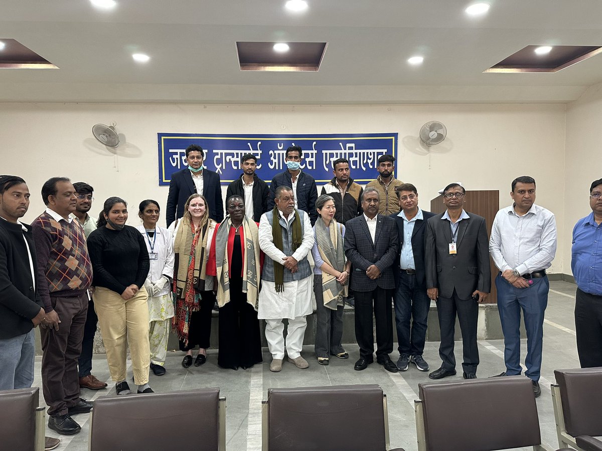 tcifindia's tweet photo. Glimpse of @JSIhealth global team visit at transport nagar in jaipur, Rajasthan. @tcifindia welcomed the team under #COVID19 vaccination project supported by @USAID_MOMENTUM we are thankful to @TCIExpressLtd Jaipur office for supporting this visit. @MoHFW_INDIA @TCILGroup @gavi https://t.co/HDRJktzzHk
