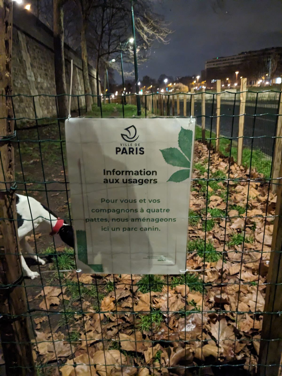8 caniparcs à Paris où promener son chien sans laisse