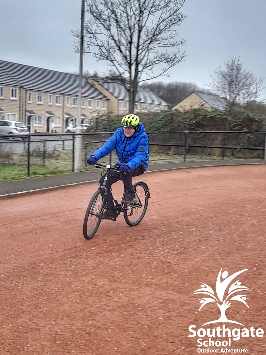southgateHD5's tweet photo. A great way to spend a Friday at the Speedway 🚴‍♀️ #GetCycling #BikeLife #FridayFeeling #CyclingForAll #MountainBiking #BritishCycling #GetOutSide @KirkleesCouncil @AlbionCycling @BritishCycling @frogbikes @FrogBikesUSA @IOLOutdoorProfs @LearningAway @CLOtC @muc_off @FrogbikesNL https://t.co/mMEVflcbHt