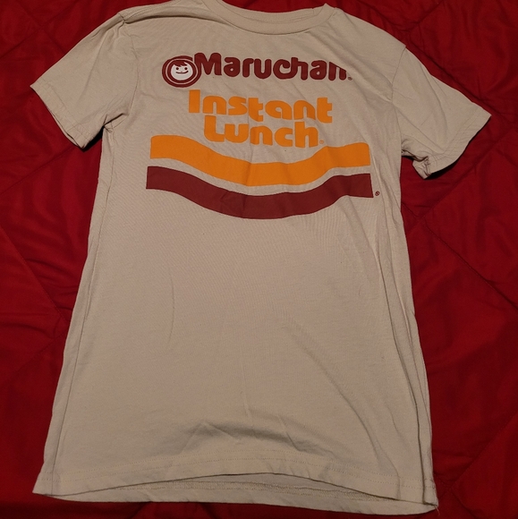 tNtResell's tweet photo. So good I had to share! Check out all the items I'm loving on @Poshmarkapp #poshmark #fashion #style #shopmycloset #maruchan #hollister: https://t.co/GzD3bdshqU https://t.co/K1skdujN7w