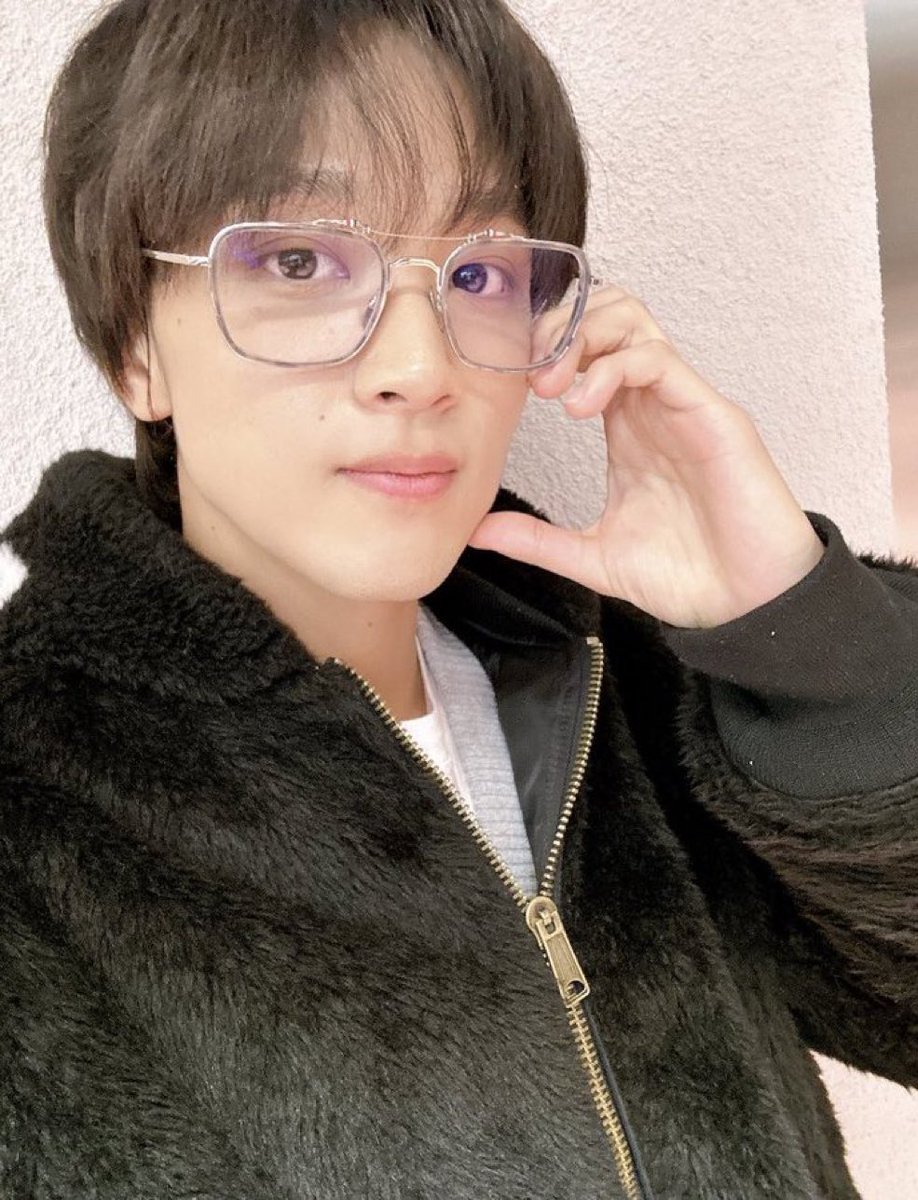 thinkhaechan's tweet photo. my lil black cub bear! https://t.co/YtrJDQwpfb
