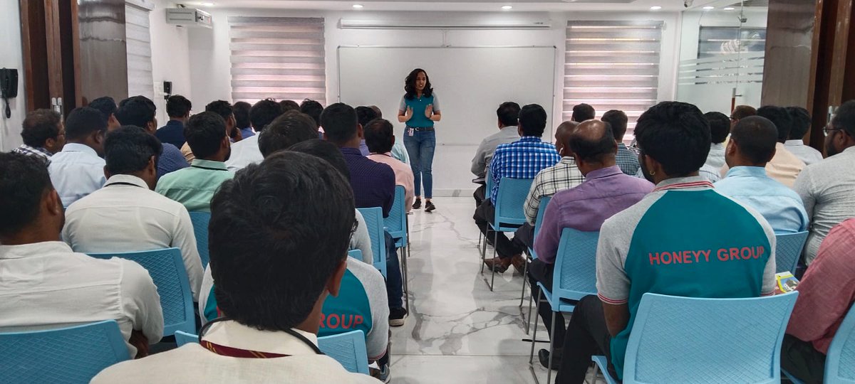 HoneyyGroup's tweet photo. Day 2 of new employee training has been a great learning to all the participants. We are glad to have addressed them today.
#NewEmployees #EmployeeTraining #realestateexpert #NewEmployeeTraining #FutureGoals #Leaders #Growth #careergrowth https://t.co/59wvUuIMLV