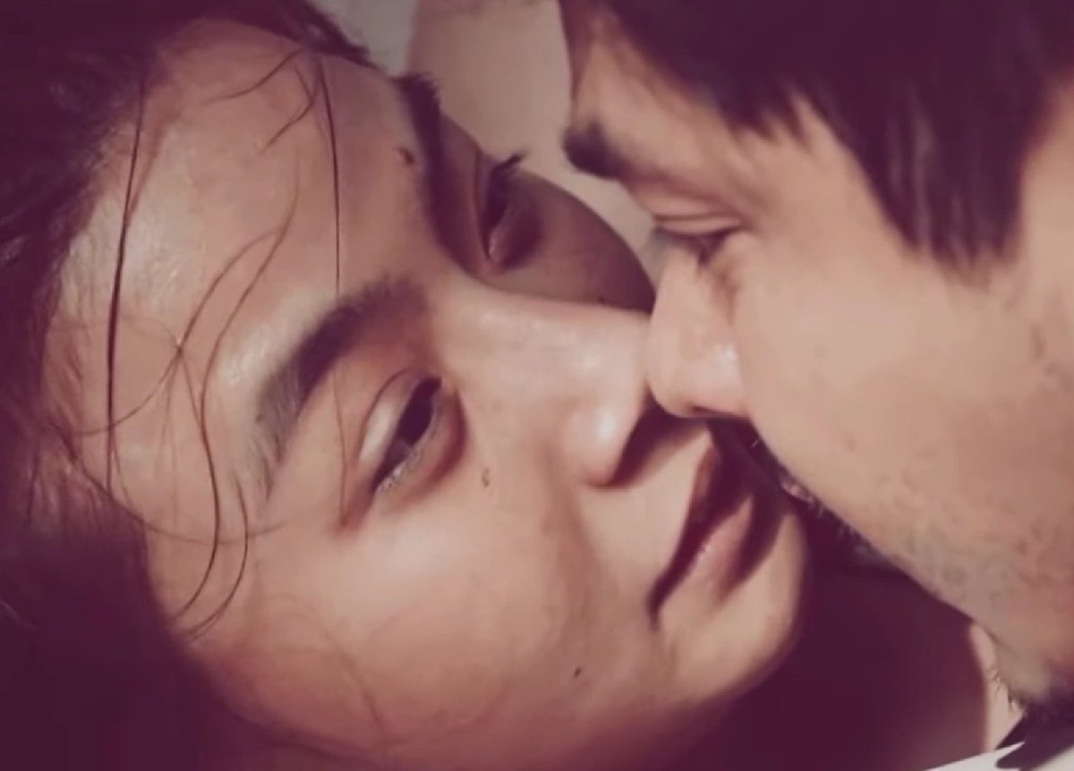TrashyyRBLX's tweet photo. Mula sa uncorruptable character na si Cardo Dalisay, magiging rapist, kriminal, at basag-ulero si Coco Martin sa Batang Quiapo! #batangquiapo #FPJsBatangQuiapo https://t.co/pNk21o4Zxa
