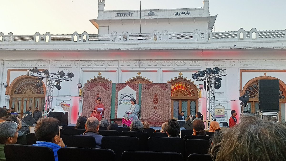MurtazaCritic's tweet photo. Muskarana Zaroori Hai Jab Aap Lucknow Mein Hon Toh

#MahindraSanatkadaLucknowFestival #MSLF #MSLF2023 #sanatkadafestival #culture #lucknow #lucknowbioscope #lucknowcity https://t.co/CO8O0yAz2q