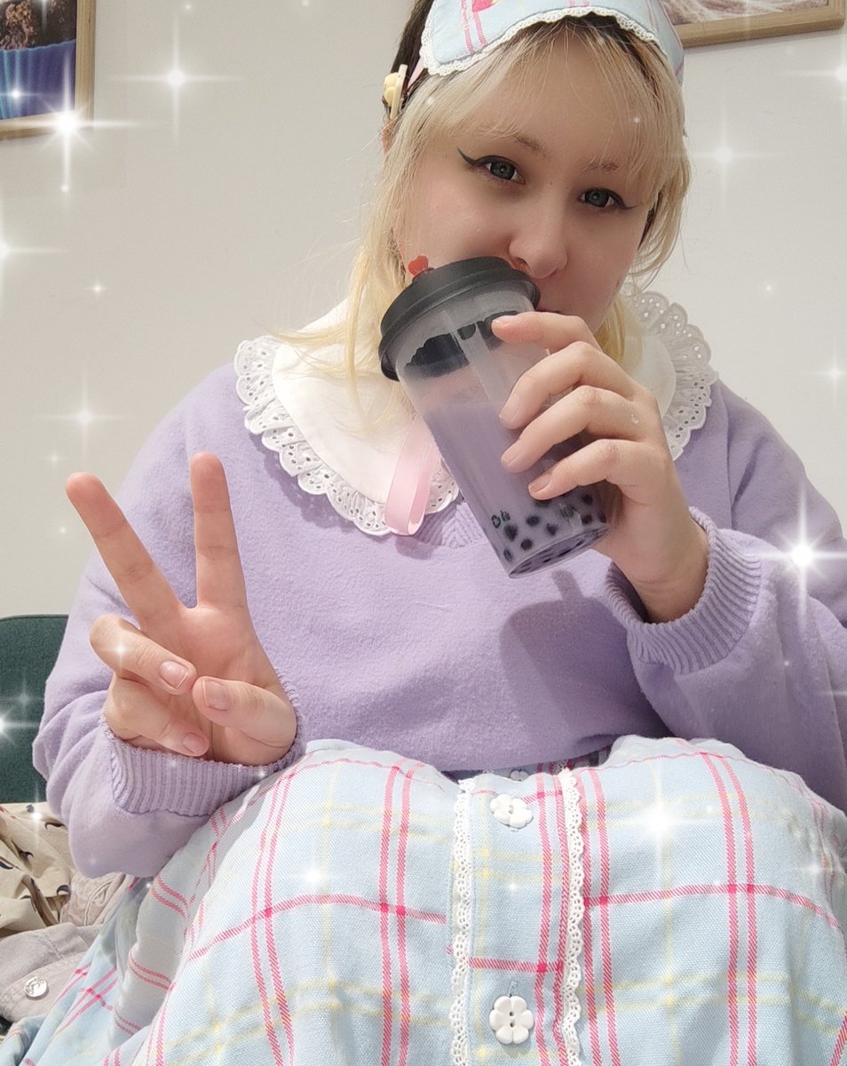 bibasathan's tweet photo. Ayer fui sweet #甘ロリ #violetfane (no tenía sabates d'un altre color uwu)💕✨ https://t.co/0L31t1bMin