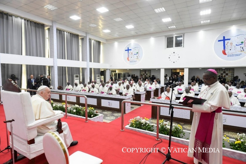 giannivalenteGV's tweet photo. #PapaFrancesco ai Vescovi congolesi: la "profezia cristiana" è ascolto e testimonianza, non è "azione politica" #PapaInRDCongo https://t.co/69794rShvo