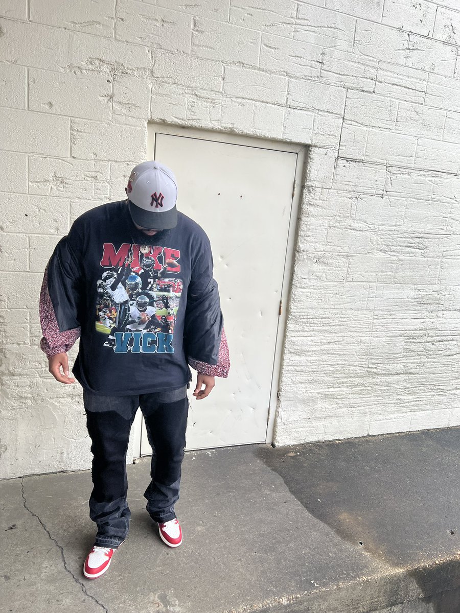 fuxkitweball's tweet photo. I will be the last man standing without a stain on me #blessed #twentyfour 🧼 https://t.co/2l2lFOzt5X