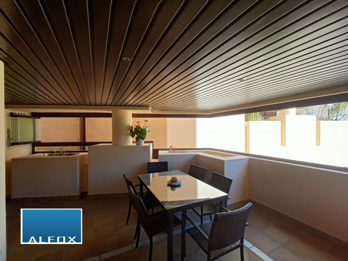 AlfoxRRSS's tweet photo. Nueva instalación finalizada de #cortinadecristal en la que se ve como adaptamos nuestros sistemas a cualquier solución constructiva y de color.
Solicita una cita personalizada llamando al ☎️952 371 077. Más información en https://t.co/4bTe19tSPU. https://t.co/qlsiliYWeT