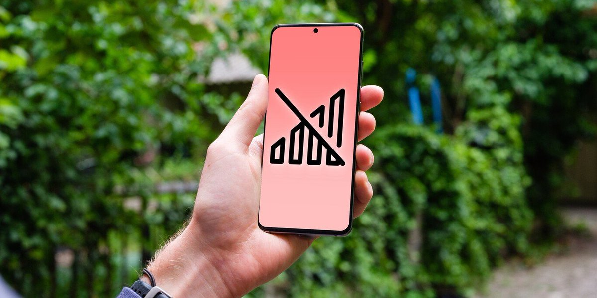 #RedMóvil #Problema 
Ha caído la red de cobertura de varias compañías en toda España. 

Aprovechamos también para que paséis por nuestras tiendas para solicitar el cambio de SIM a la nueva cobertura de Movistar.