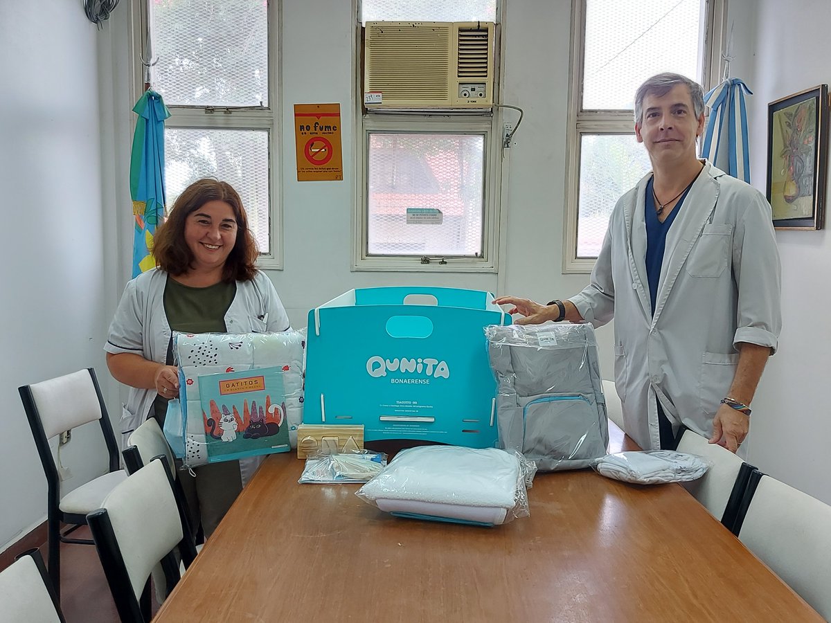SaludBAP's tweet photo. 👶🏽 Las y los bebés que no alcanzan ese peso al nacer son más vulnerables en materia de salud, por eso recibir el kit es importante para su cuidar su crecimiento y, a su vez, acompañar a sus vínculos familiares.
Conocé cómo acceder: https://t.co/j9HTySIOa2 https://t.co/2sWHXPVy3o