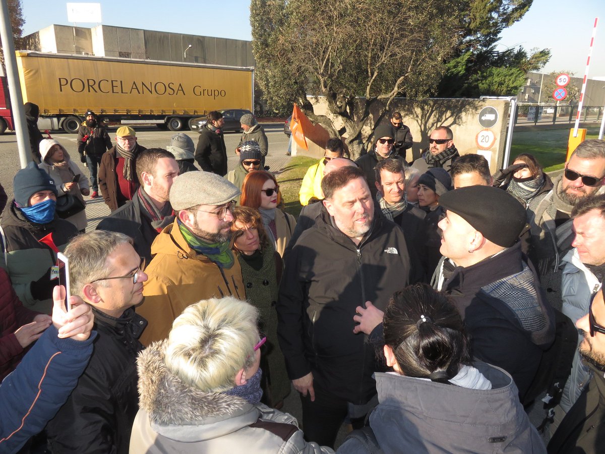 ERCVallesOr's tweet photo. Suport a la plantilla la farmacèutica #towa per la retallada de drets salarials. També a  #Martorelles. En allò que puguem ajudar des dels ajuntaments i des del departament de Treball  ho   farem. https://t.co/f3AgRXqkat