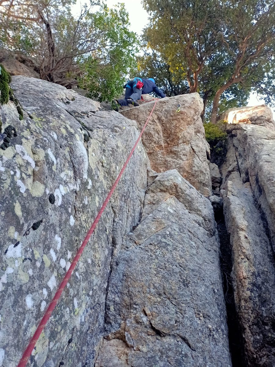 msoengs's tweet photo. Aprofitant que els dies són més llargs, tarda d'entrenament a #cellecs. Avui molta adherència. @ACEMataro @Kikialdo4 Cansats. https://t.co/uxYTc0gycQ