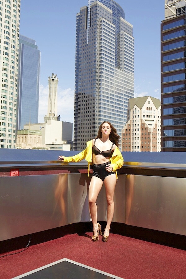 BrieAlisson's tweet image. Gorgeous outtake of the Nylon Guys photoshoot #alisonbrie #community #GLOW