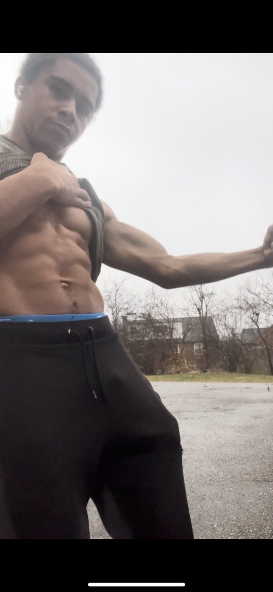 BUILTOUTSEMPIRE's tweet photo. Get fit with our workouts made for your body type!!! Made for you to build muscle the best you can, $20 DM now https://t.co/RT0g982f6F