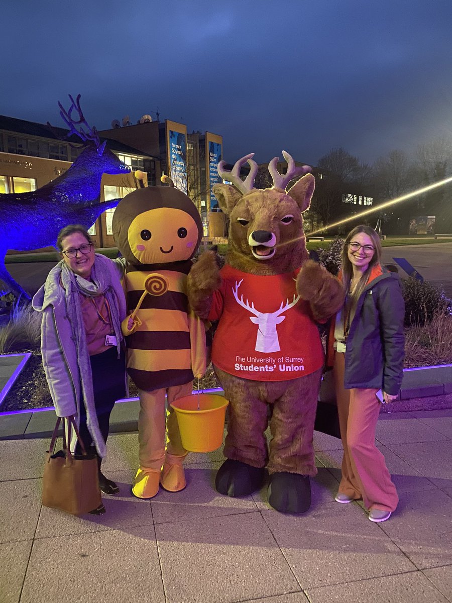 A quick photo stop with our favourite mascots! Thank you to all our new PGT & exchange students that came to our @UniOfSurrey welcome talk with @SurreyUnion . So lovely meeting our new students this week!