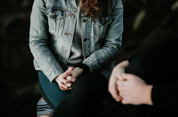 Outpatient treatment is typically the best option for people with #depression and #anxiety. The types of treatment included in this category include therapy services, medication, support groups, and rehab services. apex.rehab/mental-health-…