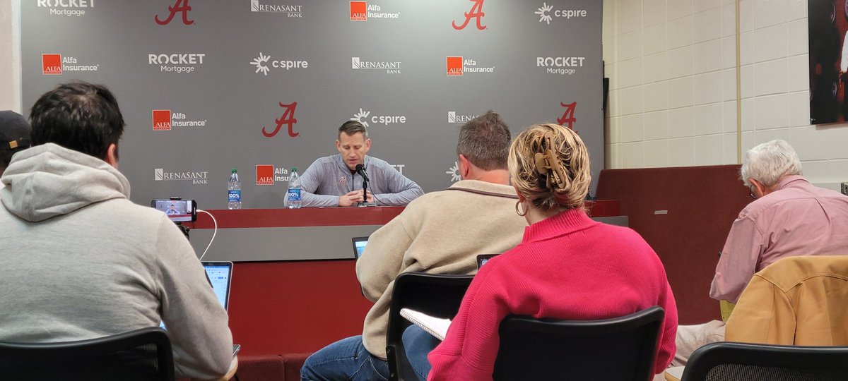 Man of the hour! Lot more cash, same coach! 

Hear what #AlabamaBasketball Coach Nate Oats has to say after his big payday tonight on @WVUA23Sports with @garyharris_wvua 

@stu_mccann