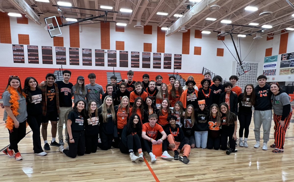 NorthvilleEDU's tweet image. Rivals Week Finale! Student Congress is ready for a fun pep rally! #NPSWorldofPossibilities @nhsstangs1 @NCSD #RivalsWeek