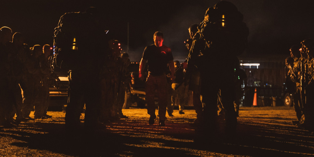 USSOCOM's tweet image. Ranger Assessment and Selection Program 1 candidates prepare for a #ruck march in the early hours on Fort Benning, Georgia.

#Rangers are trained, equipped, and tested to the highest standards to #transform into what our Nation needs. 

Rangers Lead the Way! #RLTW